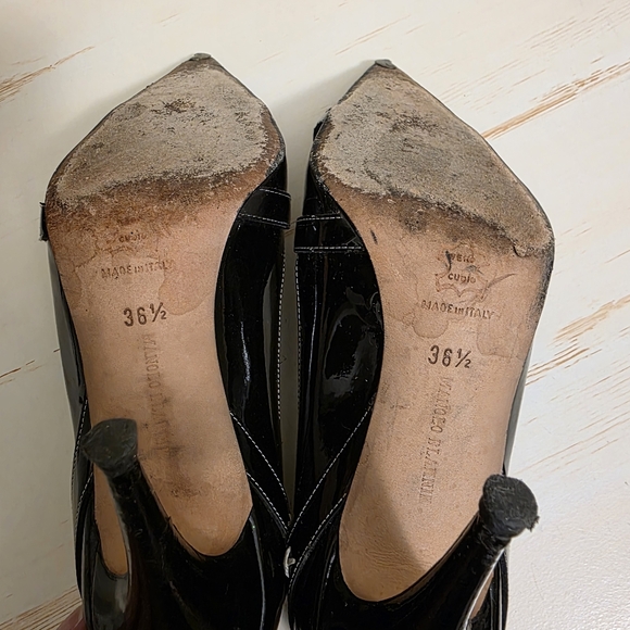 Manolo Blahnik | Black Patent Leather Pumps Sz 36 1/2 - Picture 10 of 11